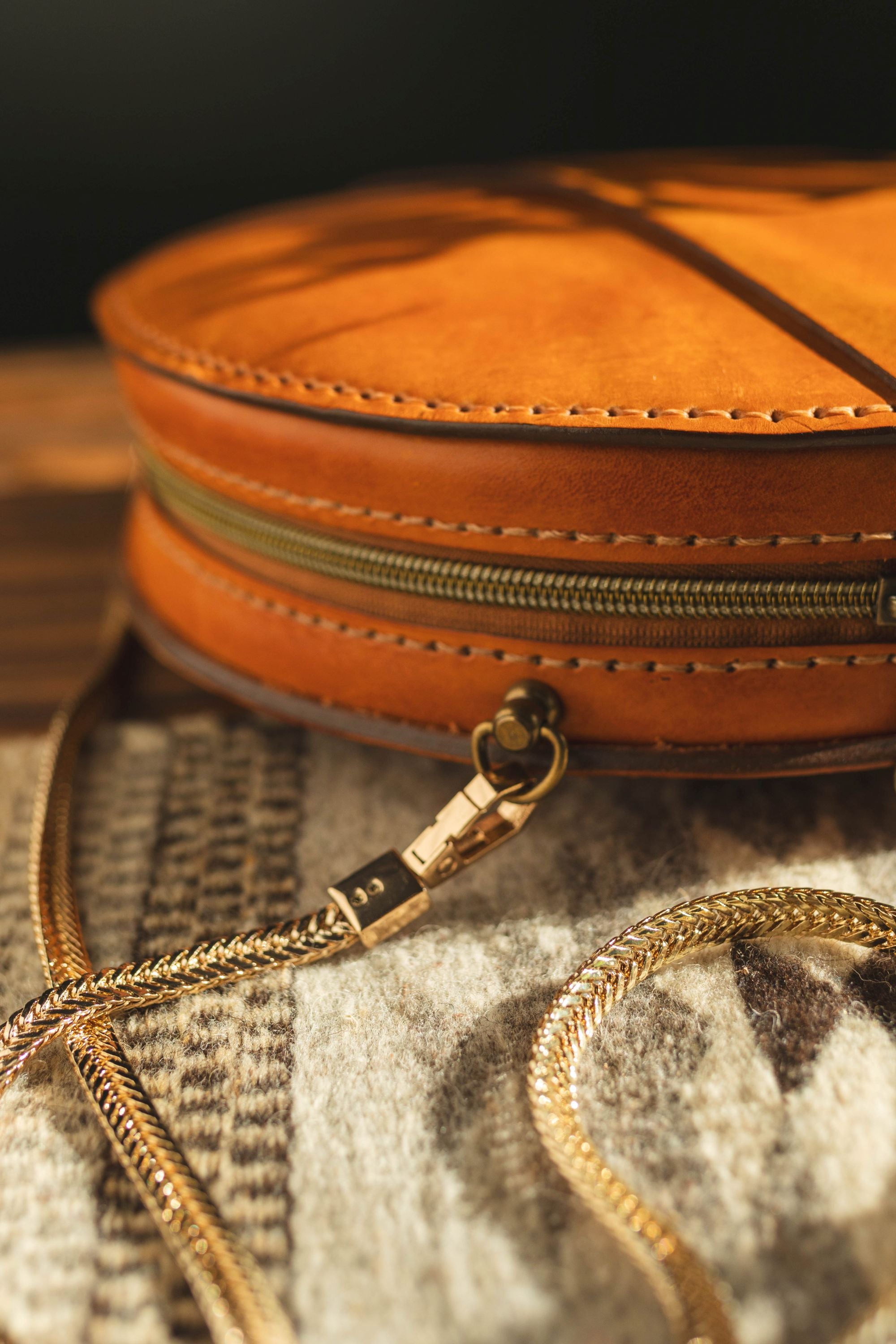 Luna Circle Bag
